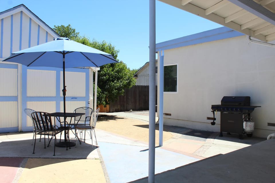 3-Bedroom Rose Garden Family Cottage House in San Jose