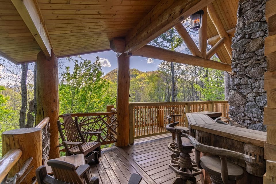 Red Stag Lodge at Eagles Nest House in North Carolina