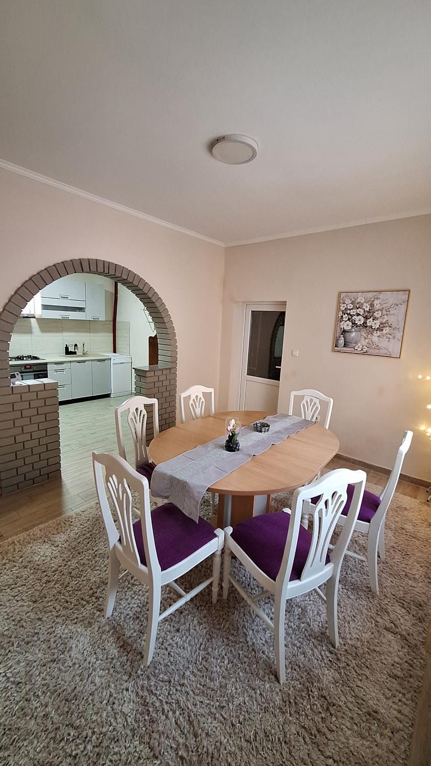 Veslo IN House in Vojvodina