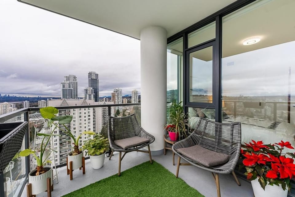 Property building, Balcony/Terrace
