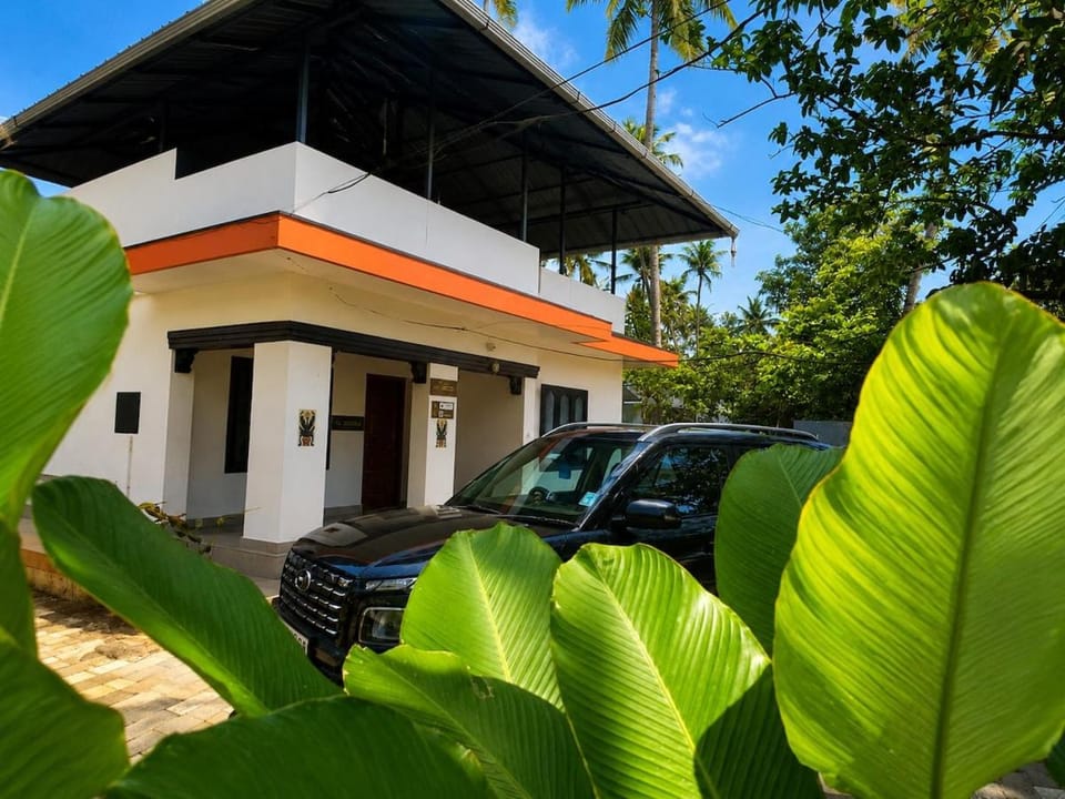 Saanvi 3 Bedroom Stay without Kitchen near South Cliff Varkala Apartment in Varkala