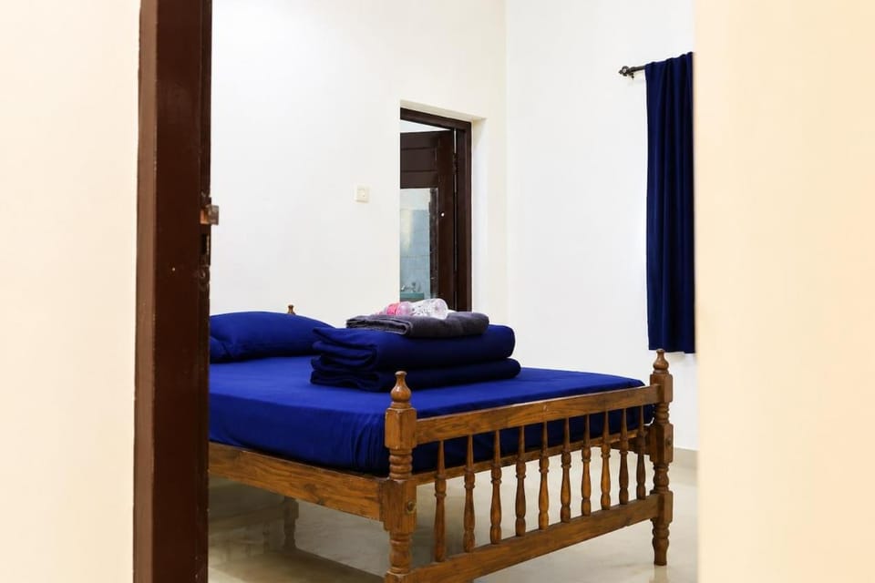 6 Bed Friends Stay at South Cliff Varkala by MCH Apartment in Varkala