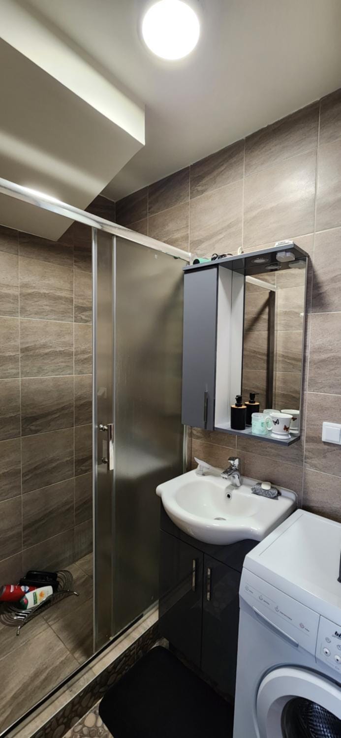 Shower, Bathroom, towels