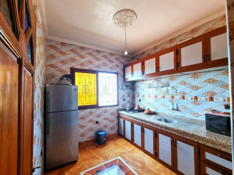 Kitchen or kitchenette, oven, stove