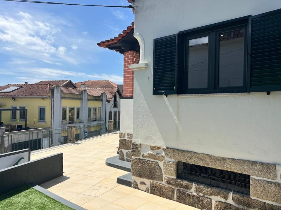 Charming House in Gaia and Porto 3 Rooms House in Vila Nova de Gaia