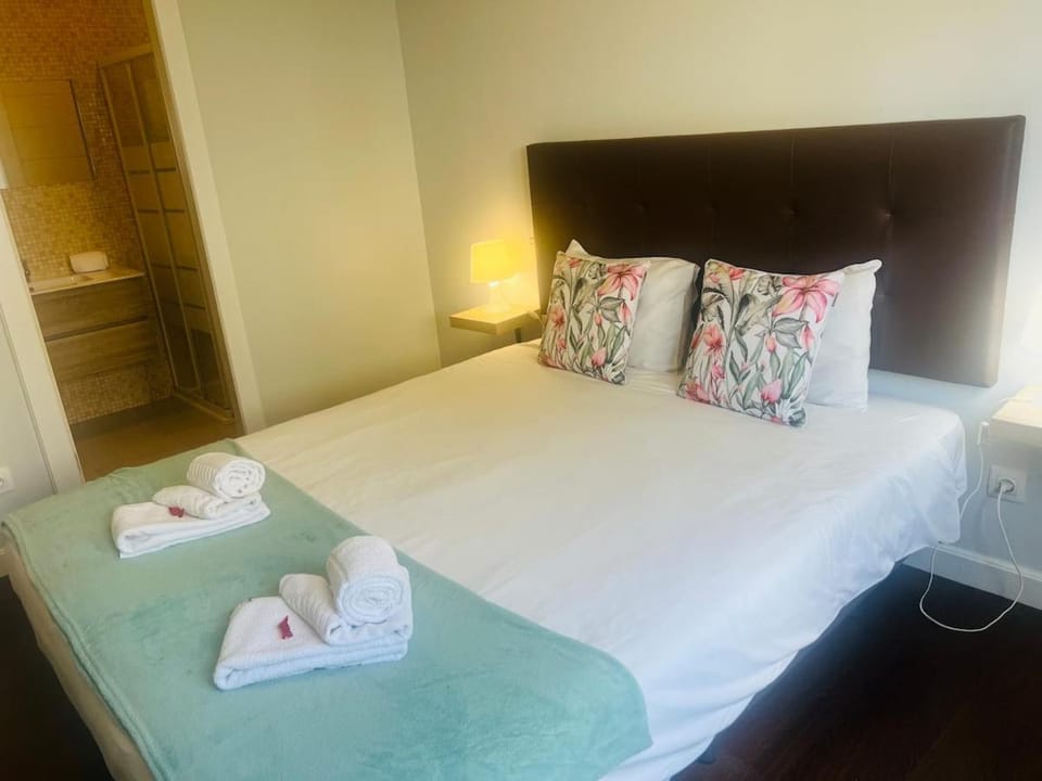 Charming House in Gaia and Porto 3 Rooms House in Vila Nova de Gaia