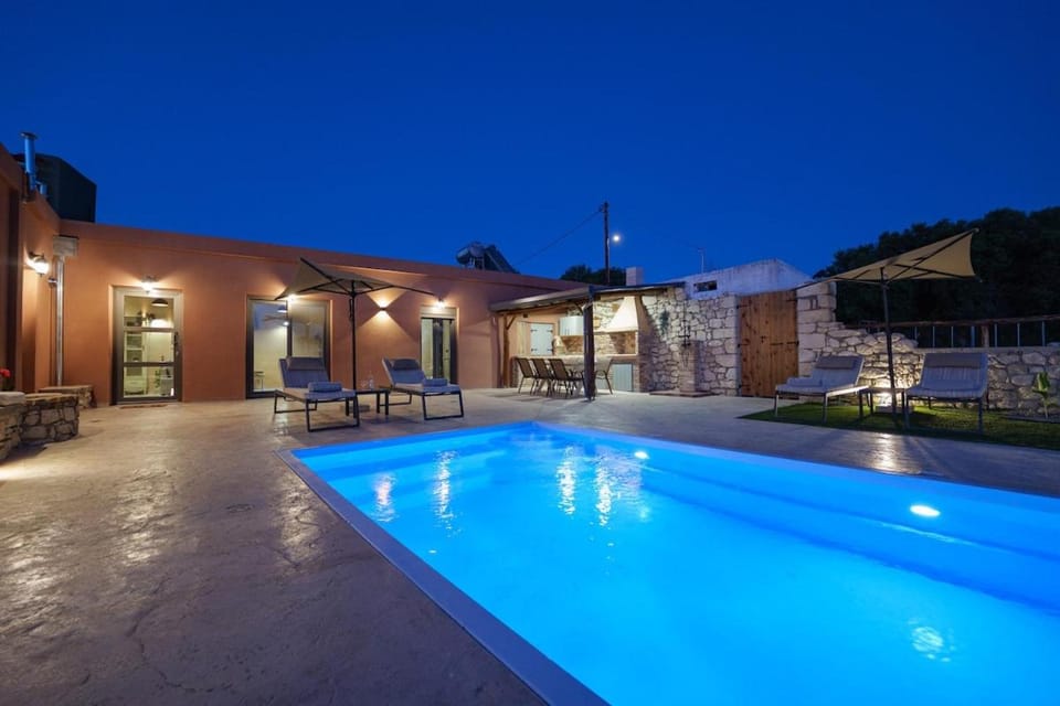 Stavlos Villa - Private Pool Villa in Crete Region