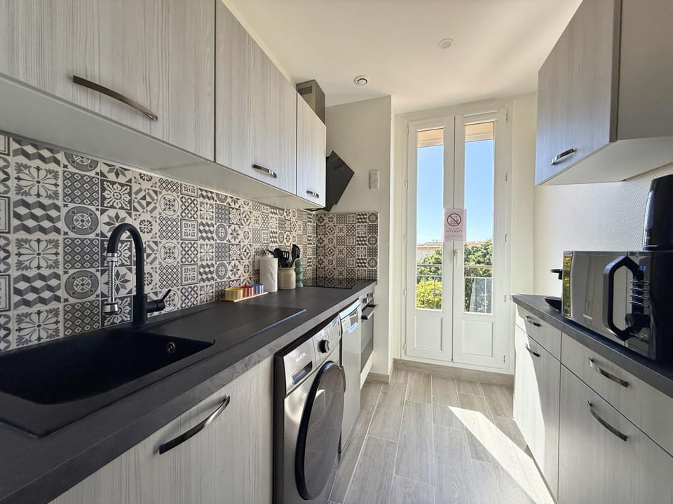 Superbe T3 rénové & climatisé à 5 min des plages Apartment in Saint-Raphael