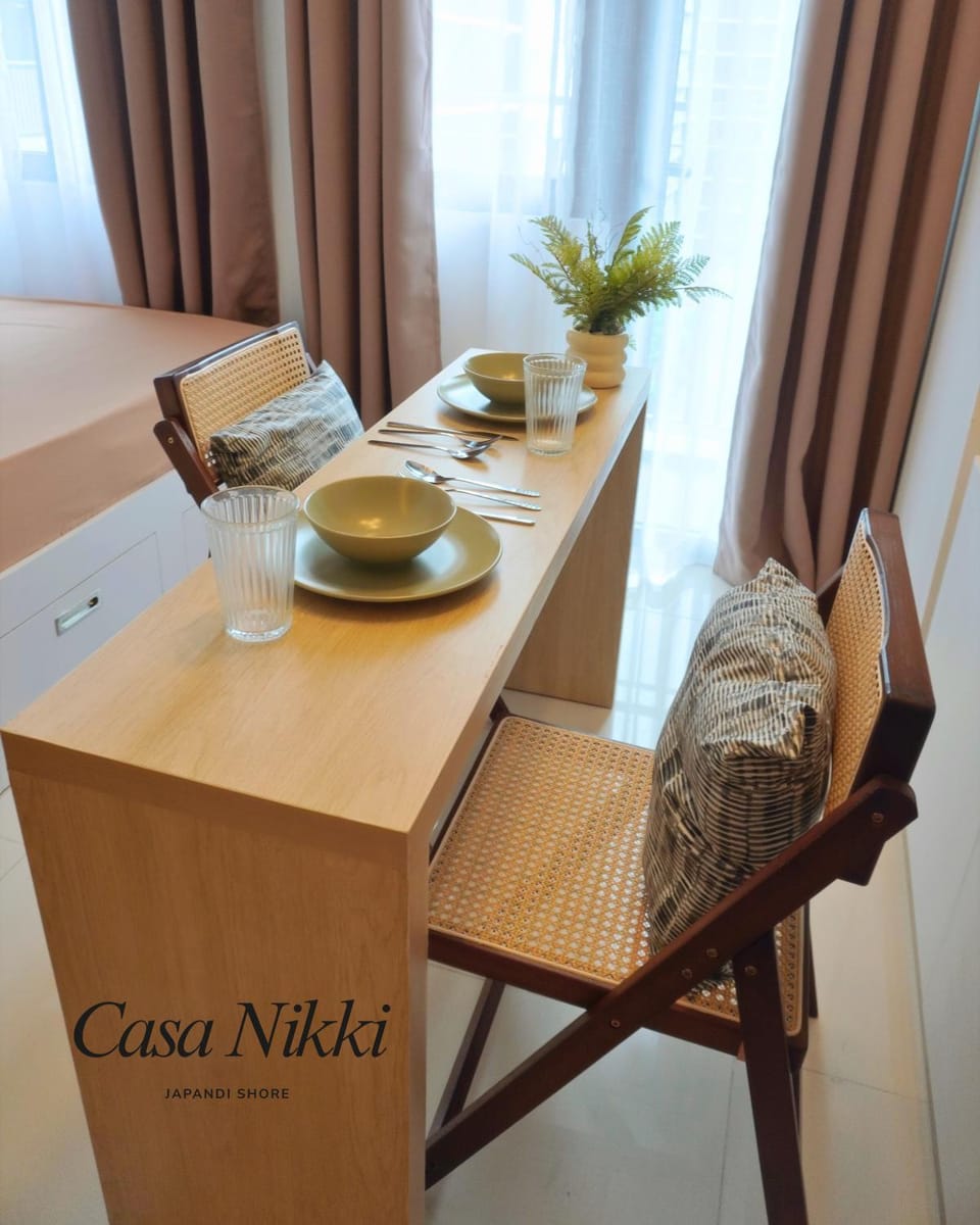 MOA Area 1BR Condo at SMDC Shore 3 with Balcony and Pool Access Apartment hotel in Pasay