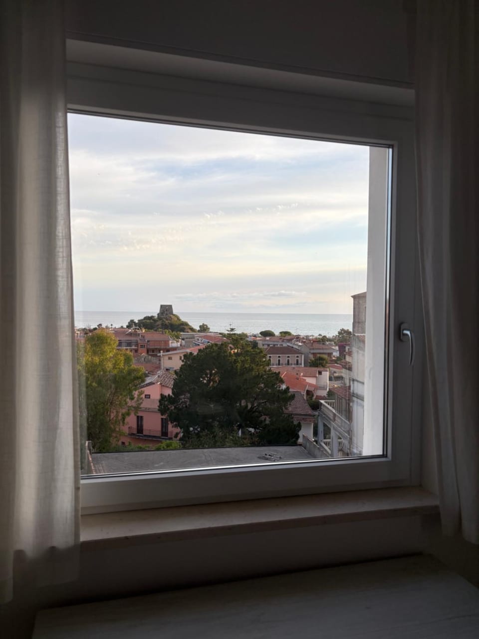 Day, Natural landscape, City view, Sea view