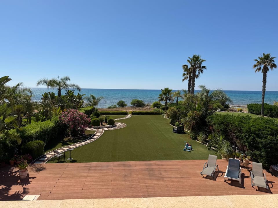 Natural landscape, Garden view, Sea view, sunbed