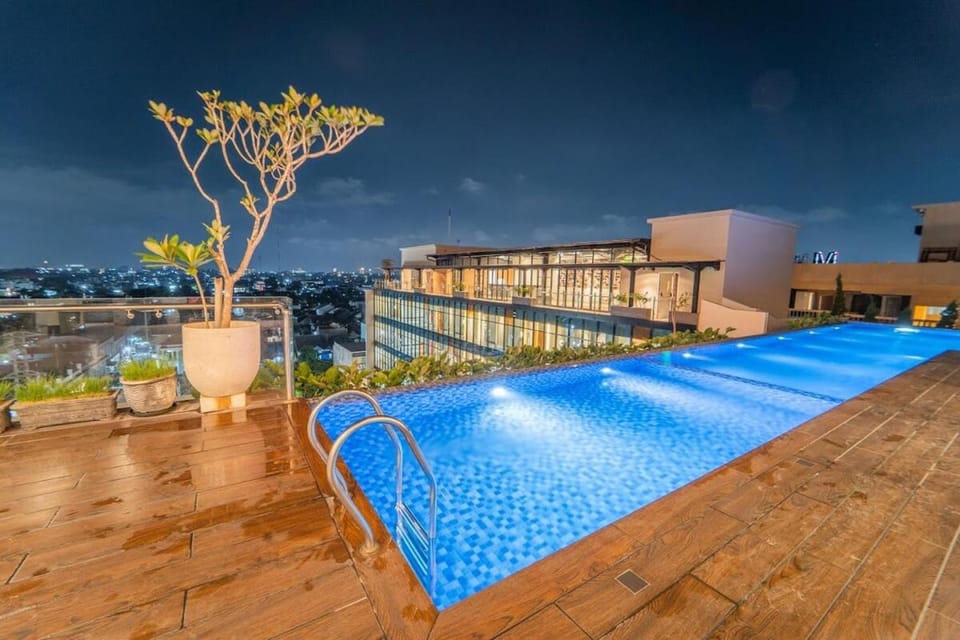 Pool view, Swimming pool, Swimming pool