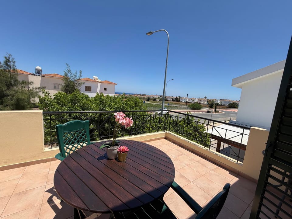 View (from property/room), Balcony/Terrace