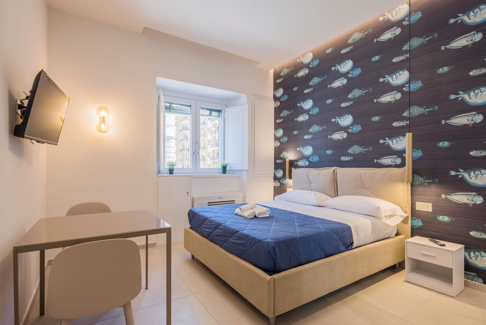 Bed, TV and multimedia, Photo of the whole room, Seating area, Bedroom, towels
