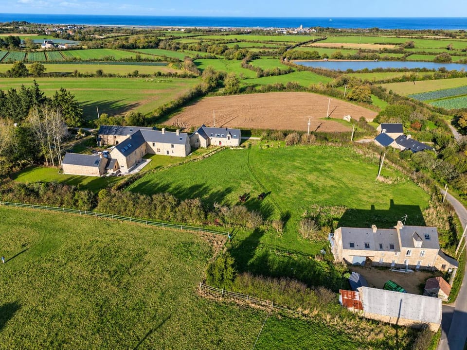Property building, Natural landscape, Bird's eye view, Sea view