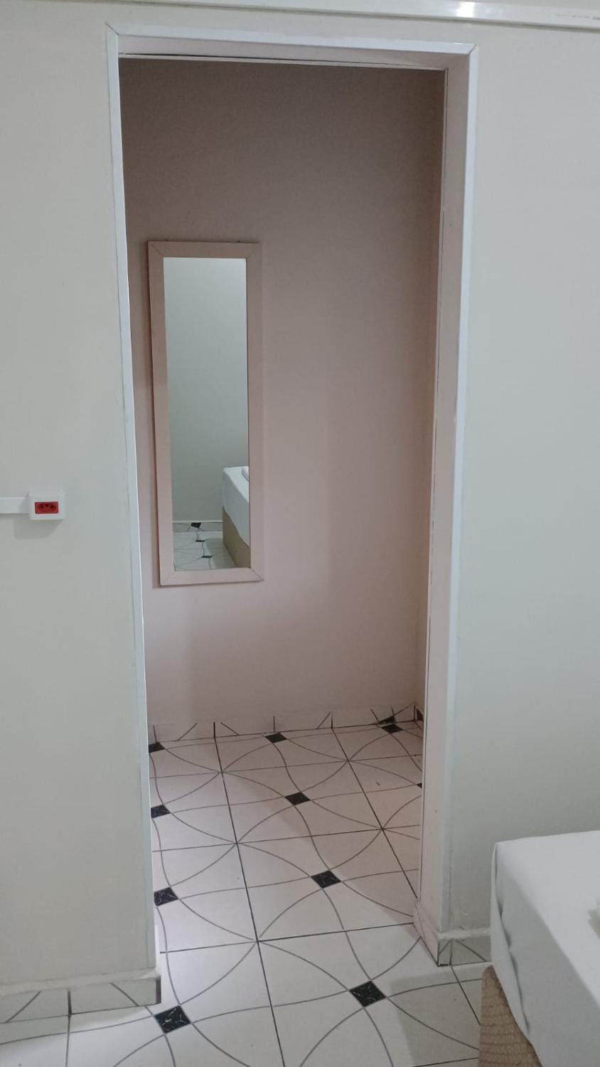 Quarto com suíte e closet Apartment in Guarulhos