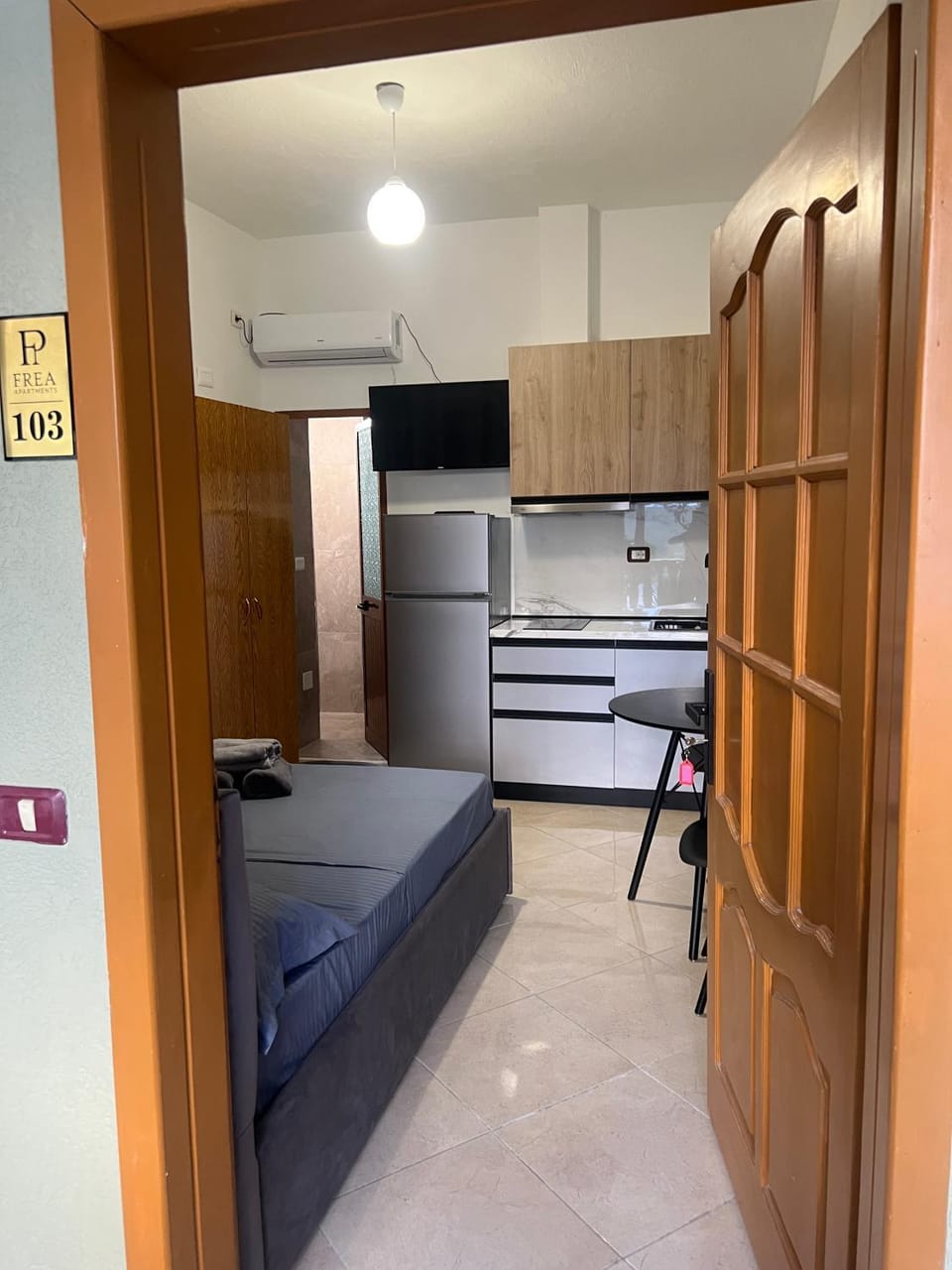 Kitchen or kitchenette, Photo of the whole room, Bedroom