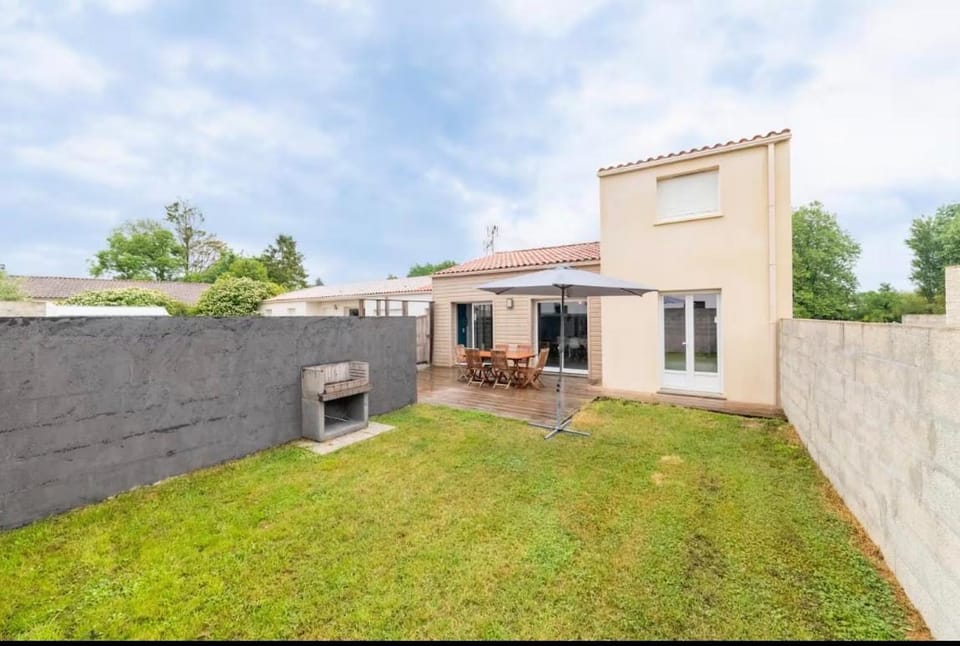 Charmante maison proche La Rochelle House in Nouvelle-Aquitaine