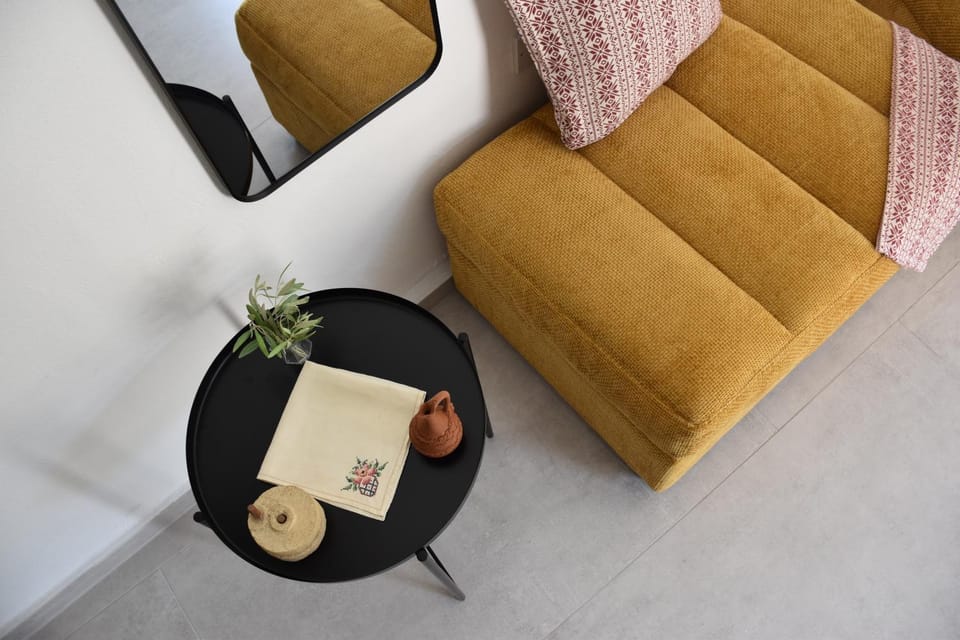 Living room, Decorative detail, Seating area