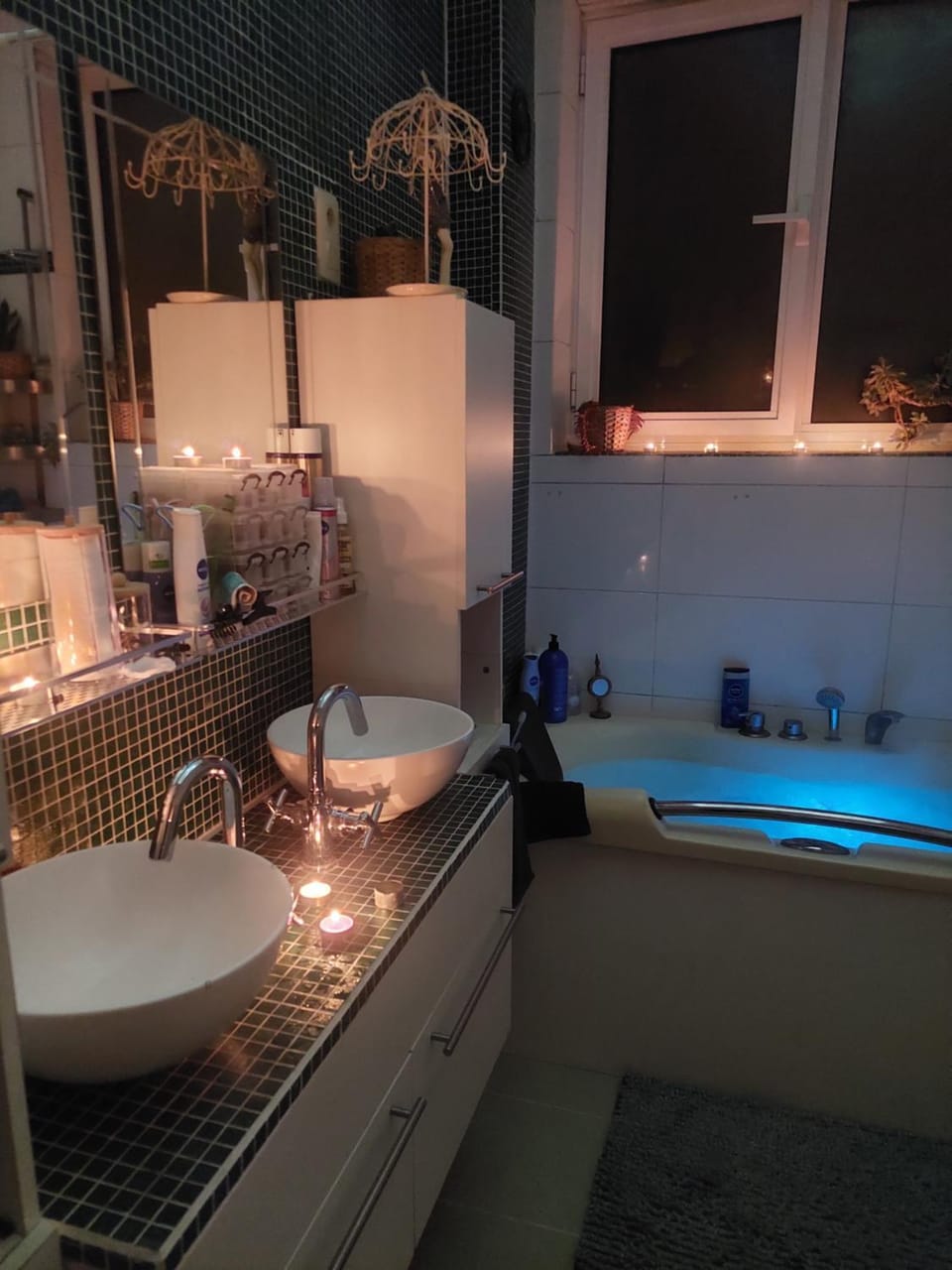 Massage, Bathroom