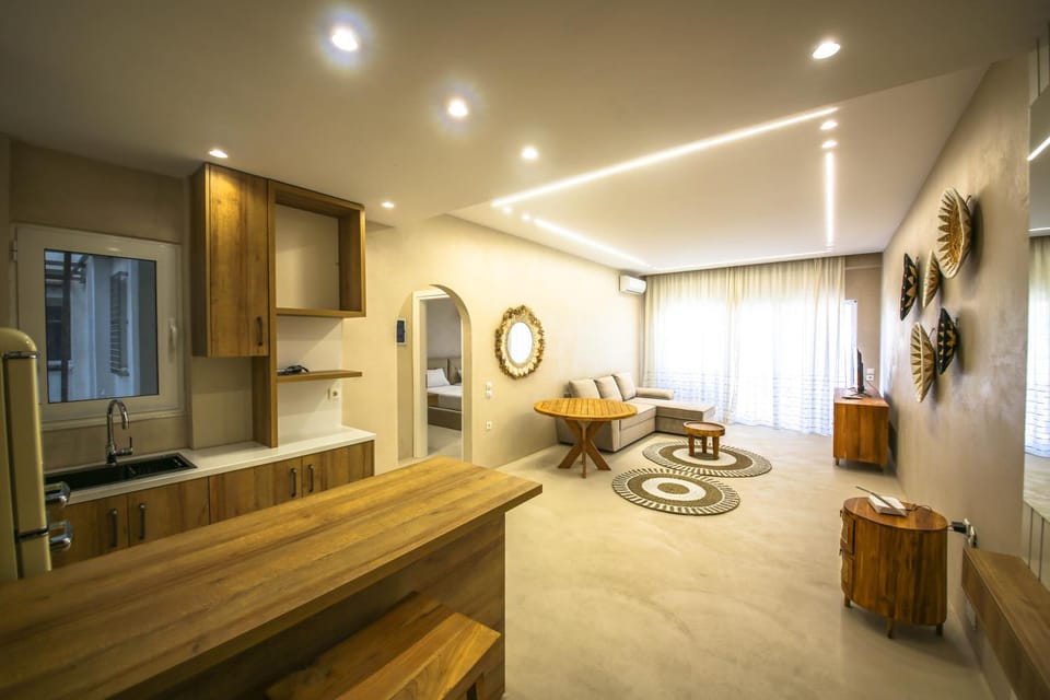 Kitchen or kitchenette, Living room