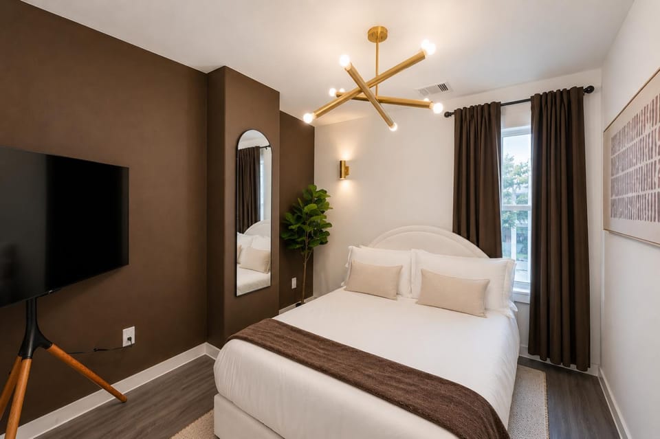 The Cocoa House Modern 3BR Near Downtown House in Harris County