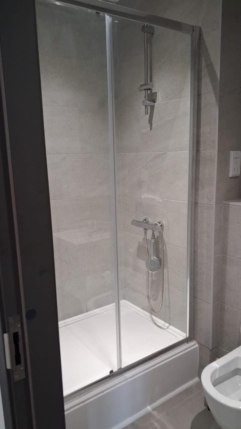 Modern Studio Apartment with En-Suite Apartment in Huntingdonshire District