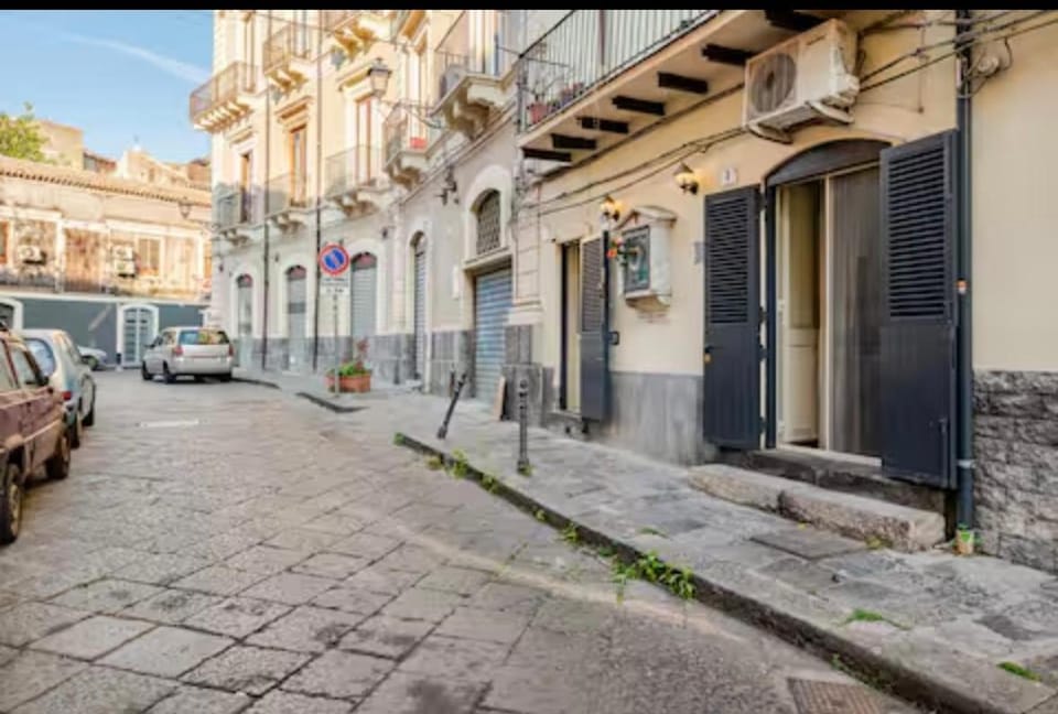 Dogana House Apartment in Catania