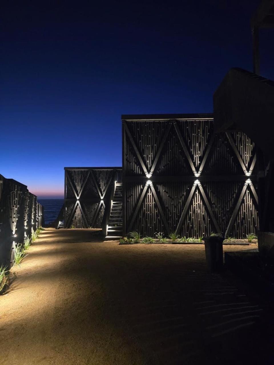 Property building, Facade/entrance, Lobby or reception, On site
