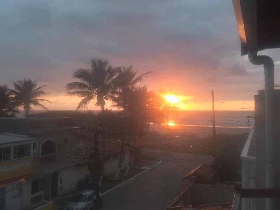 Sobrado pé na Areia House in Itanhaém