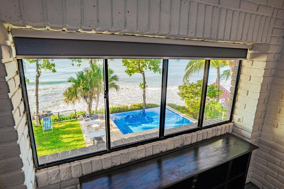Peñíscola Villa - Beachfront Estate in El Zonte, Surf City - El Salvador Villa in La Libertad Department, El Salvador