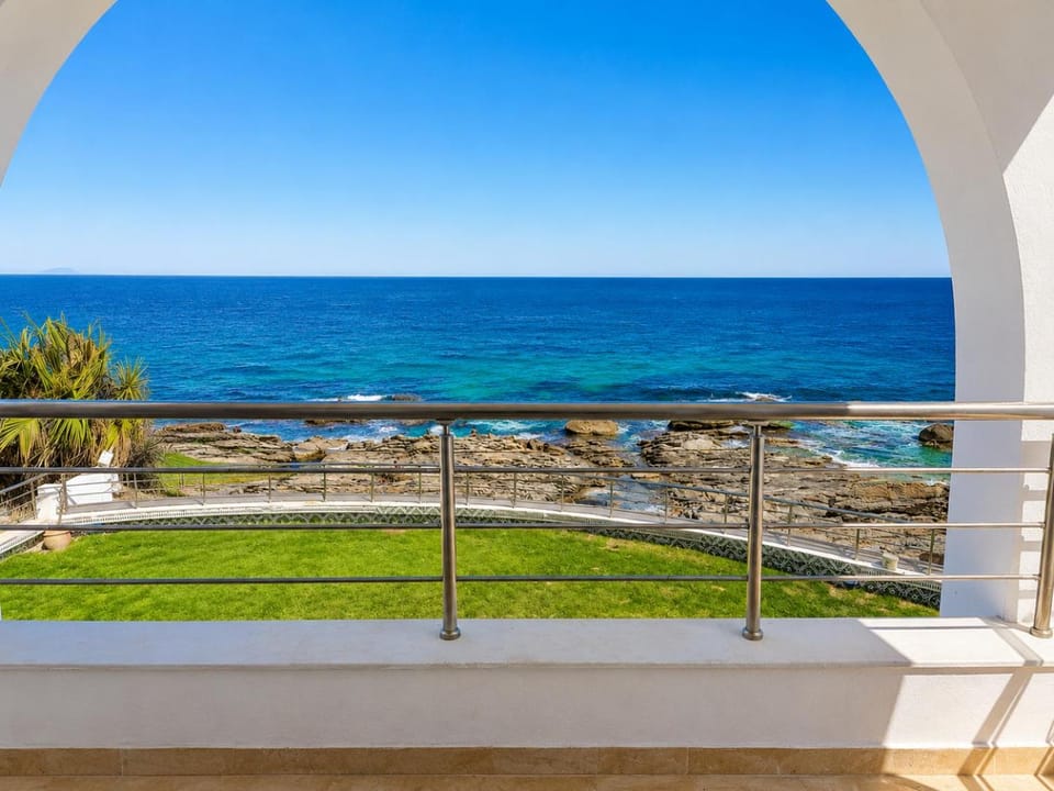 Seaside Mediterranean Home Apartment in Tunisia