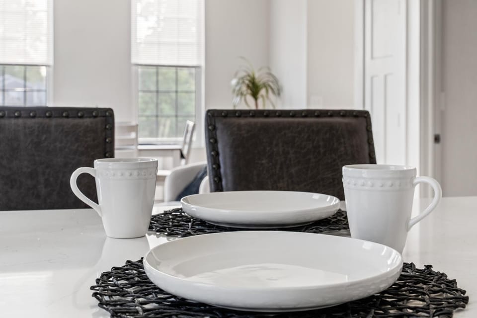 Seating area, Dining area
