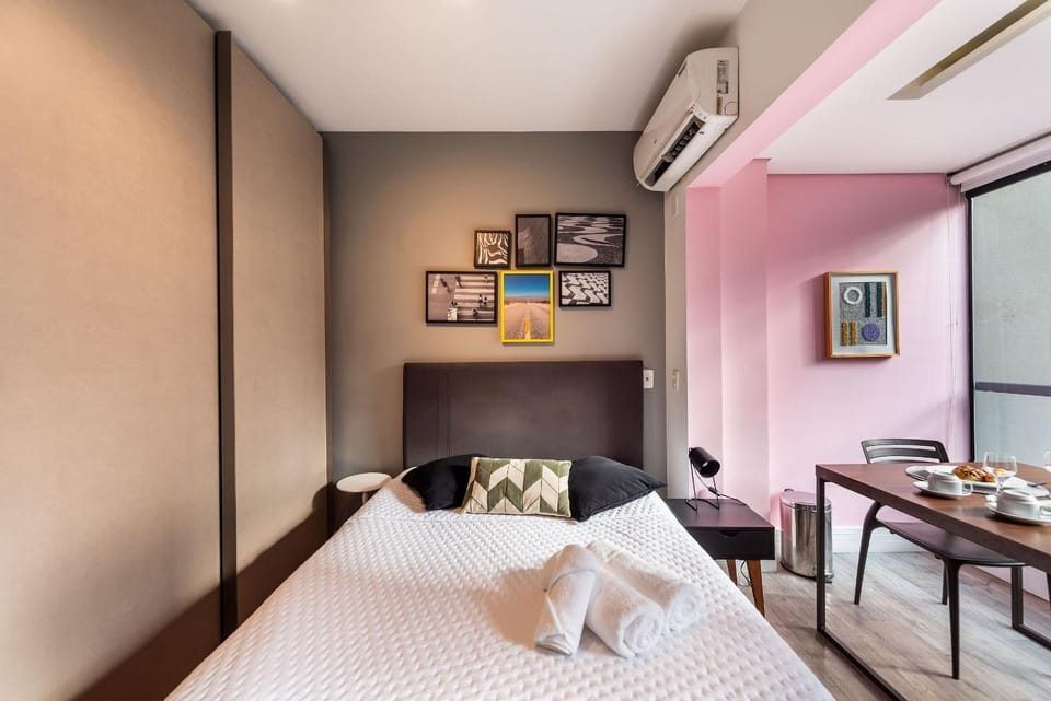 Bed, Photo of the whole room, Bedroom, air conditioner