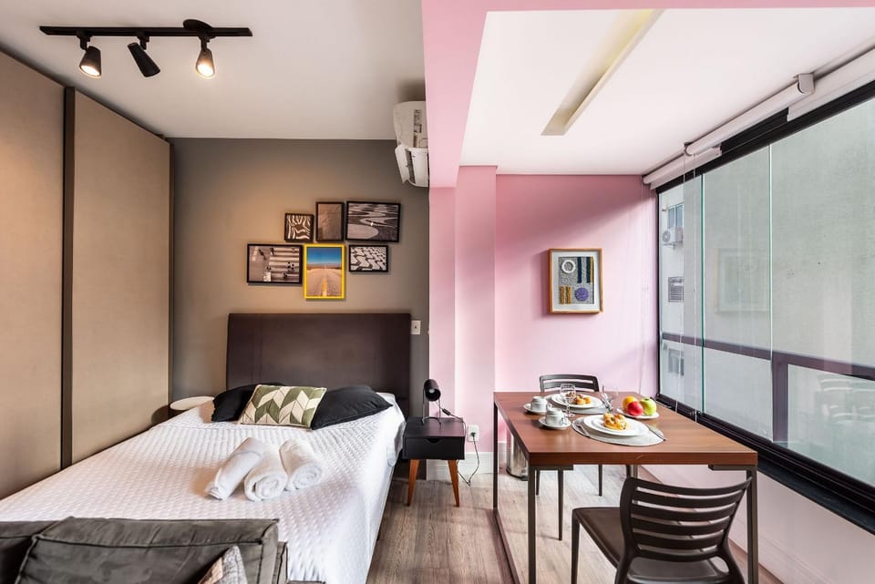 Bed, Photo of the whole room, Dining area, Bedroom