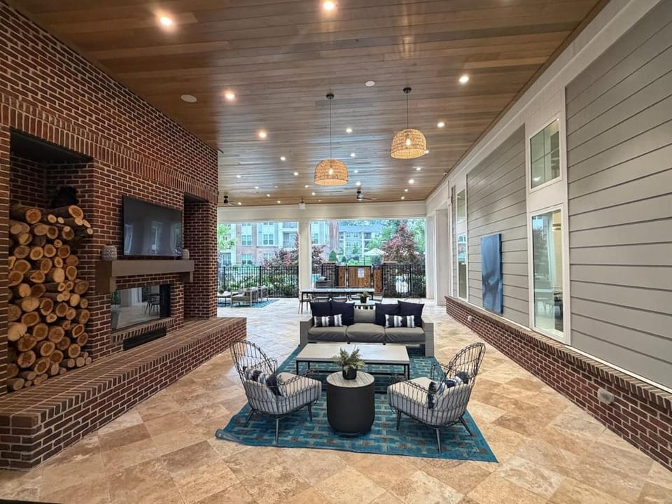 Must Be Nice in Charlotte Apartment in Matthews