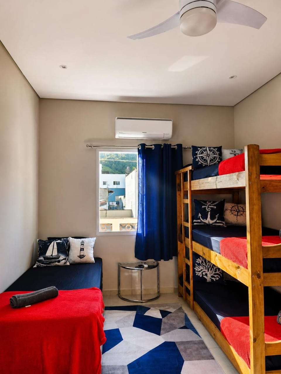 City view, room service, towels, air conditioner