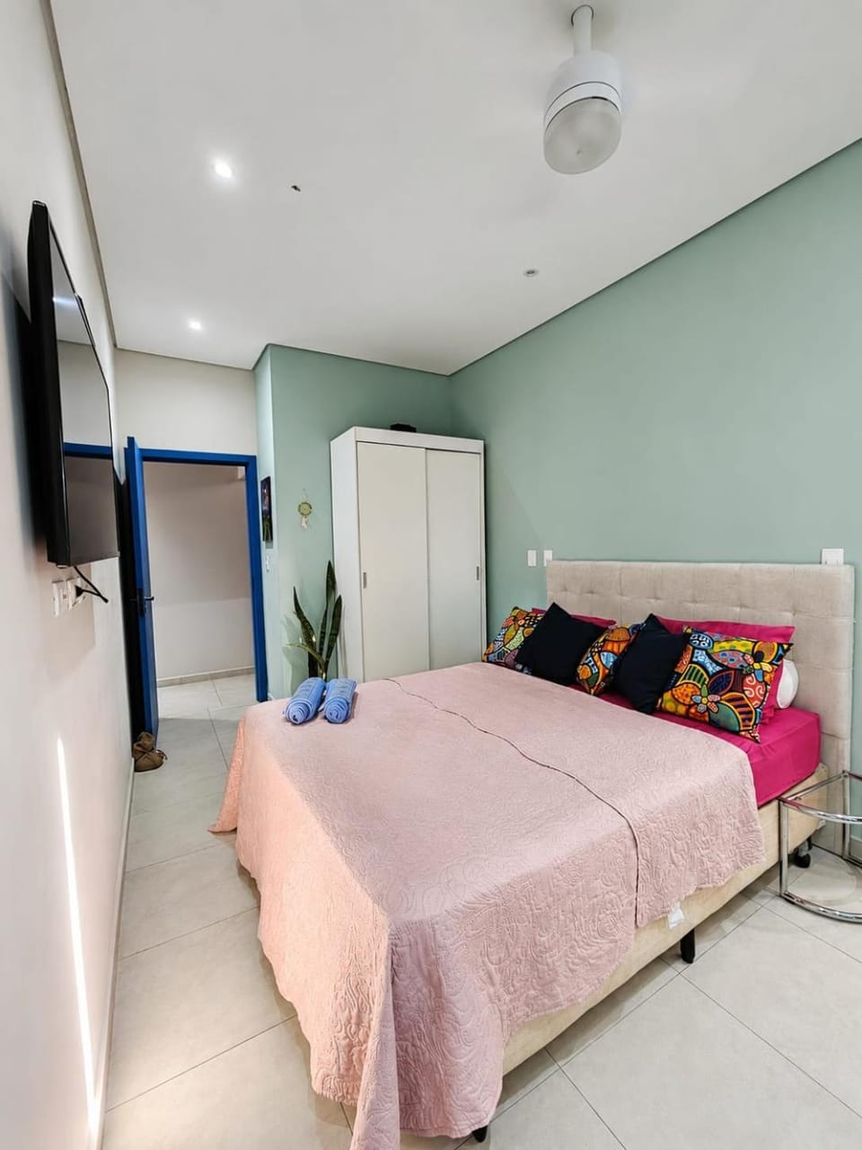 Hot Spring Bath, TV and multimedia, View (from property/room), Balcony/Terrace, Seating area, Bedroom, City view, room service, towels, laundry, washing machine, air conditioner