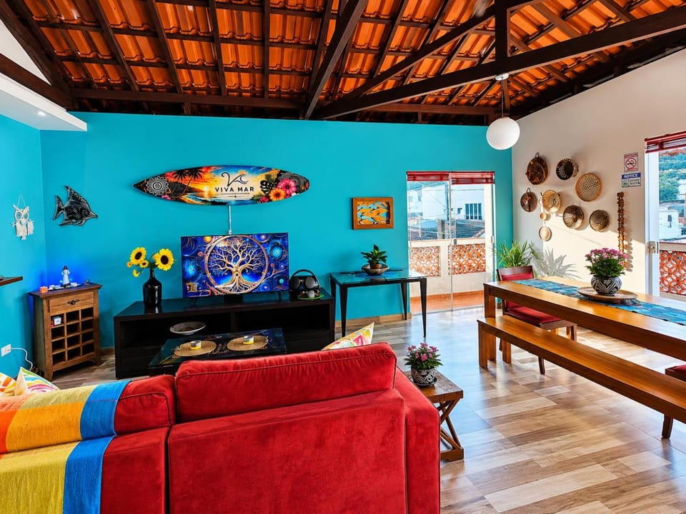 TV and multimedia, Living room, City view