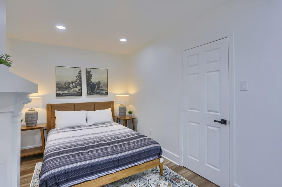 Bed, Bedroom