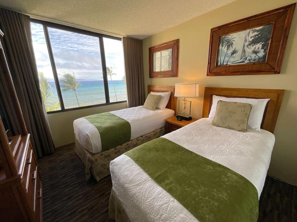 Oceanfront Two Bedroom at Kaanapali Shores #504 Apartment hotel in Kaanapali