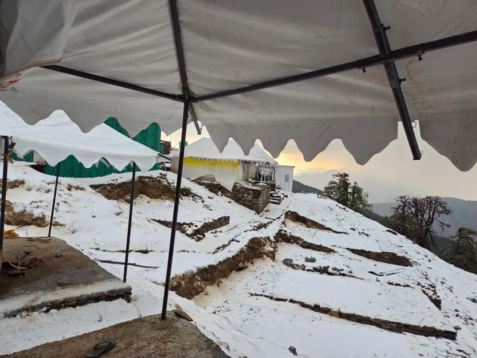 Hillora Camp Chopta Campground/ 
RV Resort in Uttarakhand