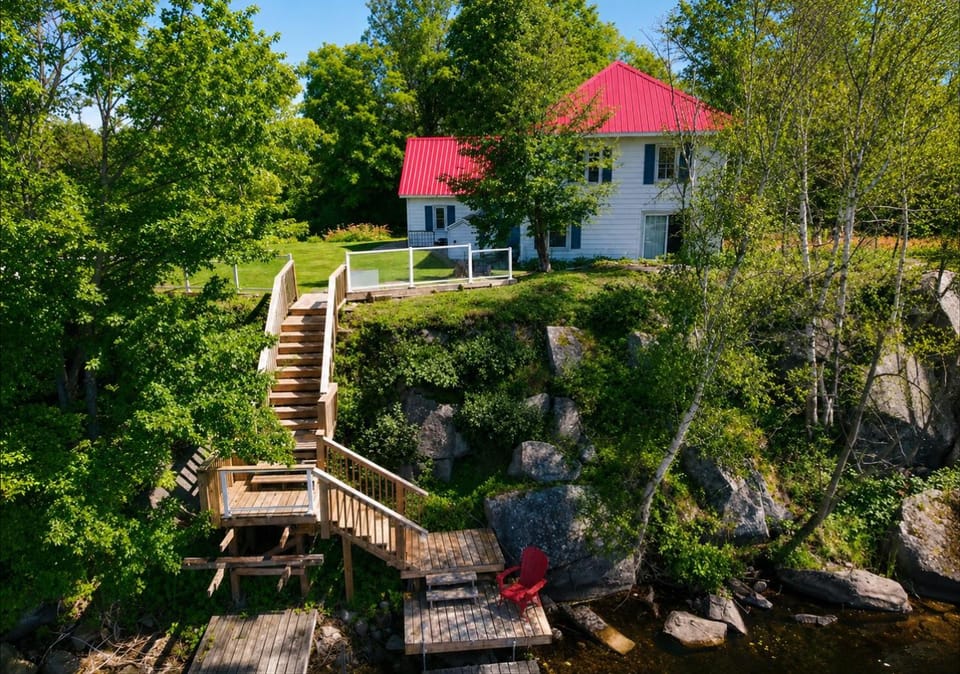 House on a Lake House in Central Frontenac