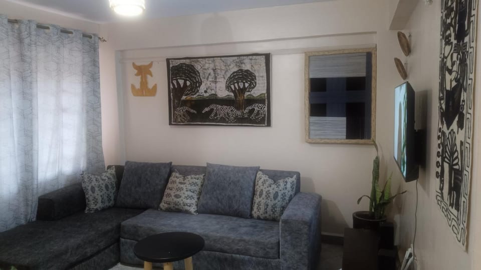 1BR Apartment in South B Balozi Estate 5 min to Capital Centre 10 min to NextGen Mall 15 min to JKIA Airport & SGR Terminus Easy Access to Mombasa Road and Nairobi CBD Fully Equipped Kitchen Fast Wi-Fi Smart TV Free Secure Parking self check in Apartment in Nairobi County