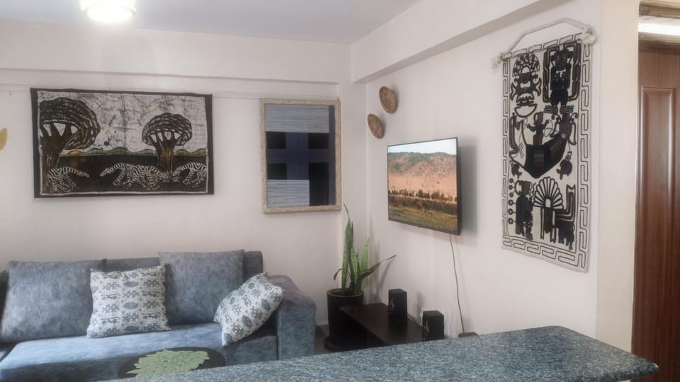 1BR Apartment in South B Balozi Estate 5 min to Capital Centre 10 min to NextGen Mall 15 min to JKIA Airport & SGR Terminus Easy Access to Mombasa Road and Nairobi CBD Fully Equipped Kitchen Fast Wi-Fi Smart TV Free Secure Parking self check in Apartment in Nairobi County