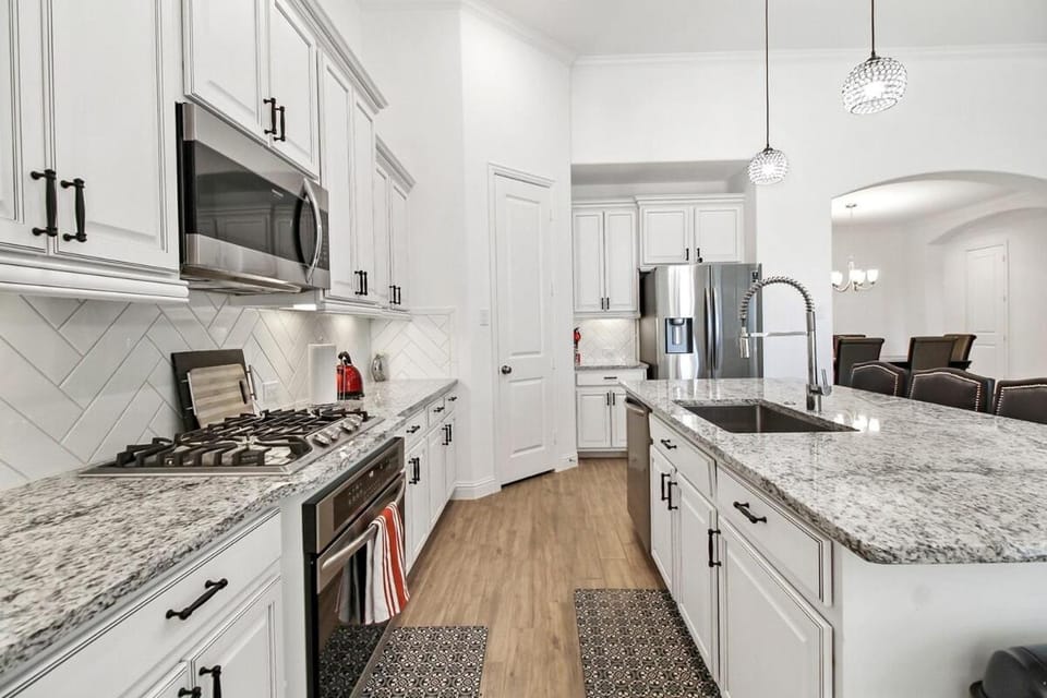 Upscale 5BR Katy Home with Space and Style! Apartment in Katy
