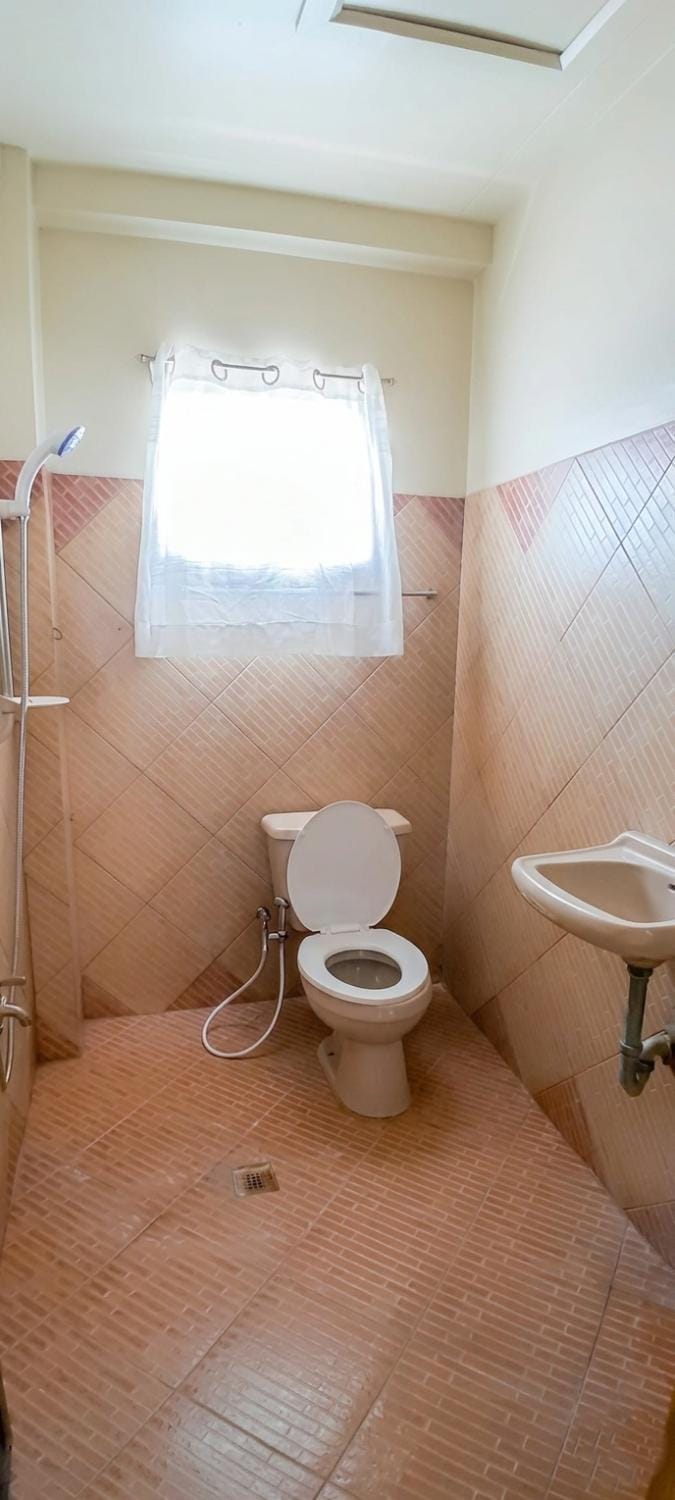 Bathroom, bidet