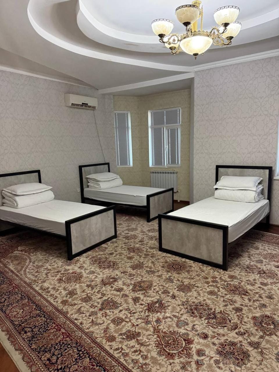 Bed, Photo of the whole room, Bedroom, air conditioner