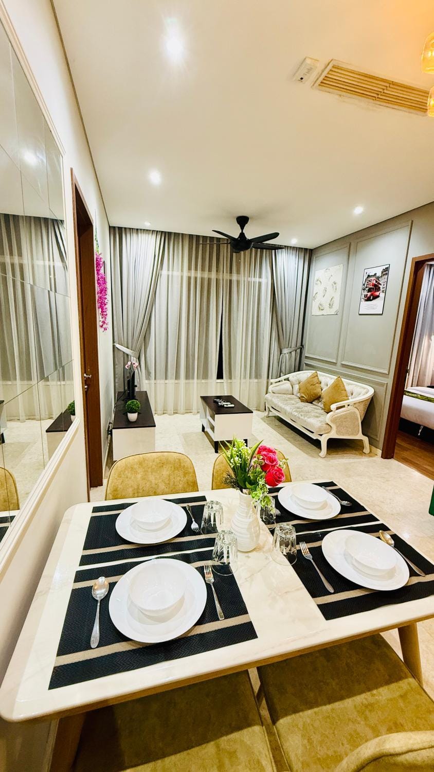 Living room, Seating area, Dining area