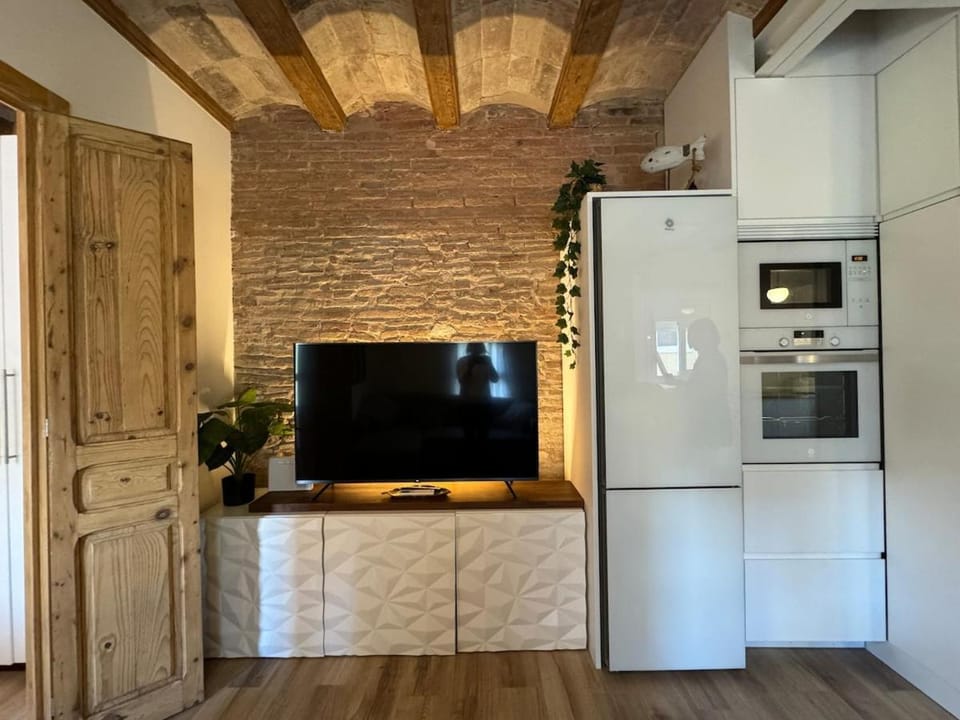Beachside Apartment 2 Min Walk Apartment in Barcelona